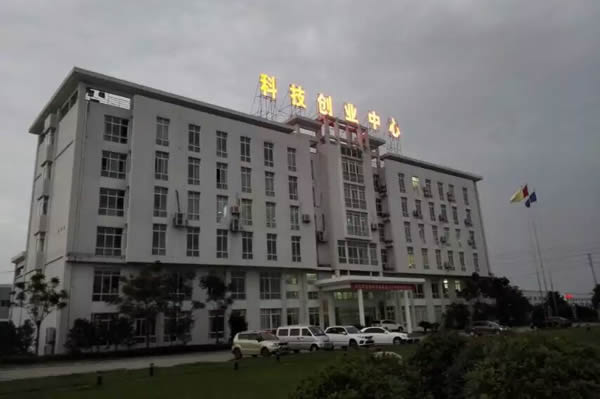 中?？萍紭琼敯l(fā)光字制作加工